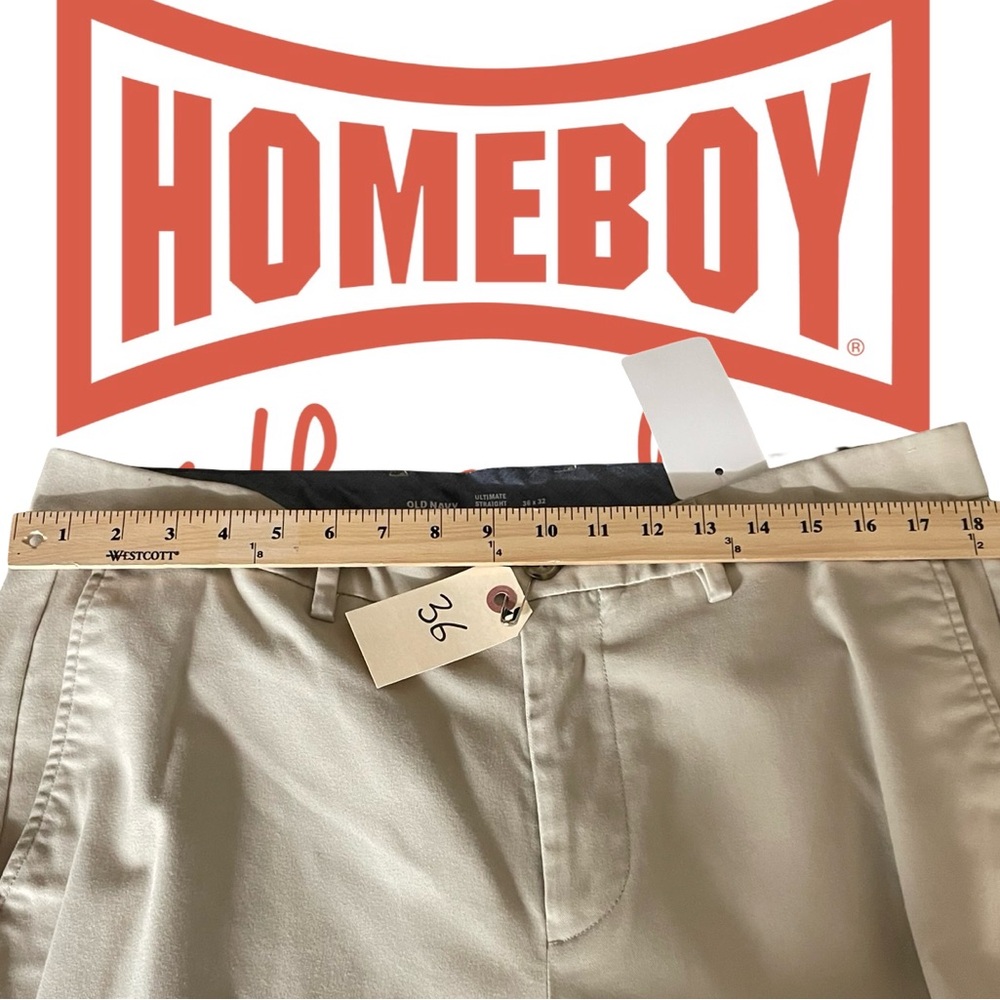 Old Navy Men's Khaki Chinos - Picture 3 of 5